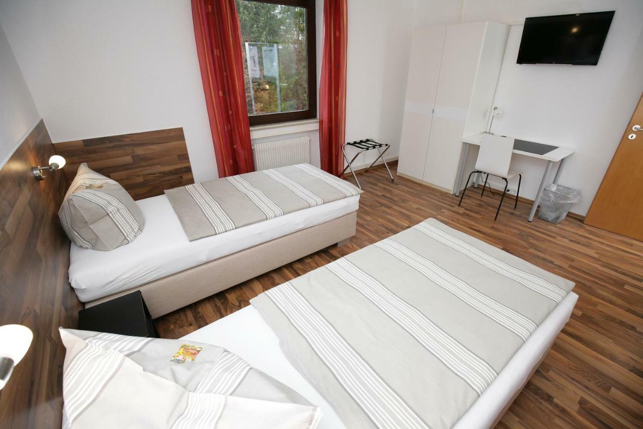 Apartments Am Baronenwald Göppingen Esterno foto